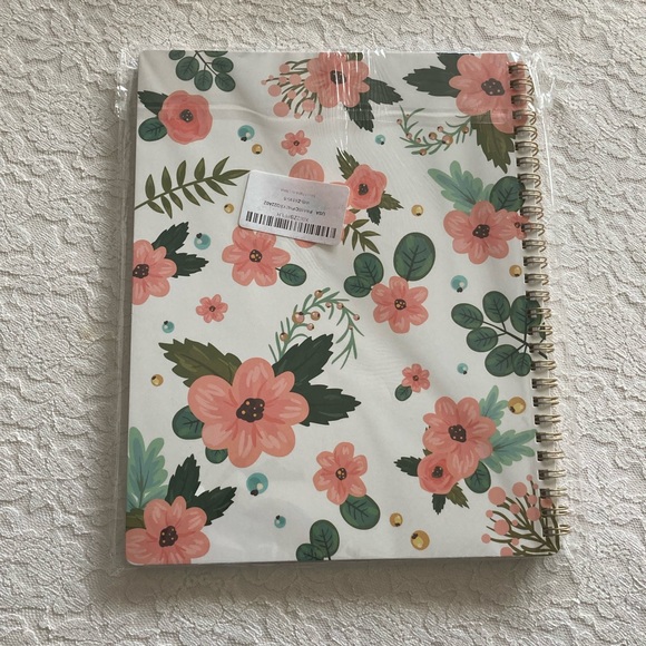 2022 Planner - Picture 3 of 9